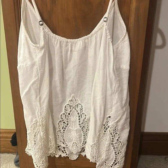 Abercrombie & Fitch White Lace Camisole Top - Picture 3 of 3